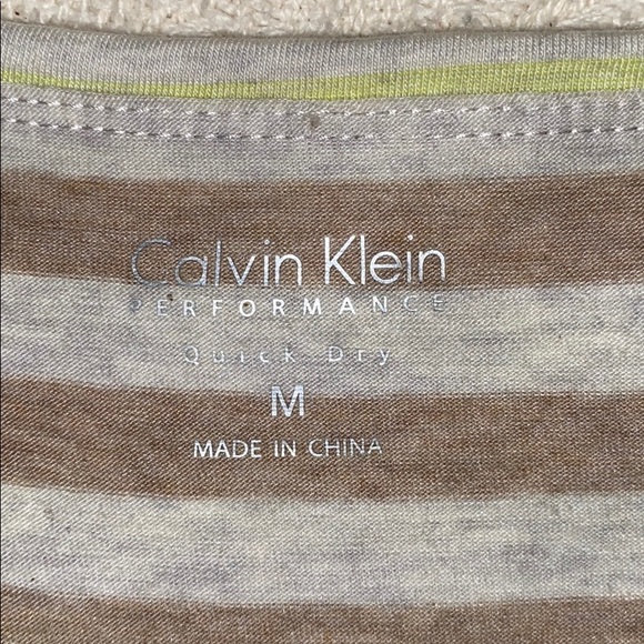 Calvin Klein performance quick dry top - Picture 3 of 4